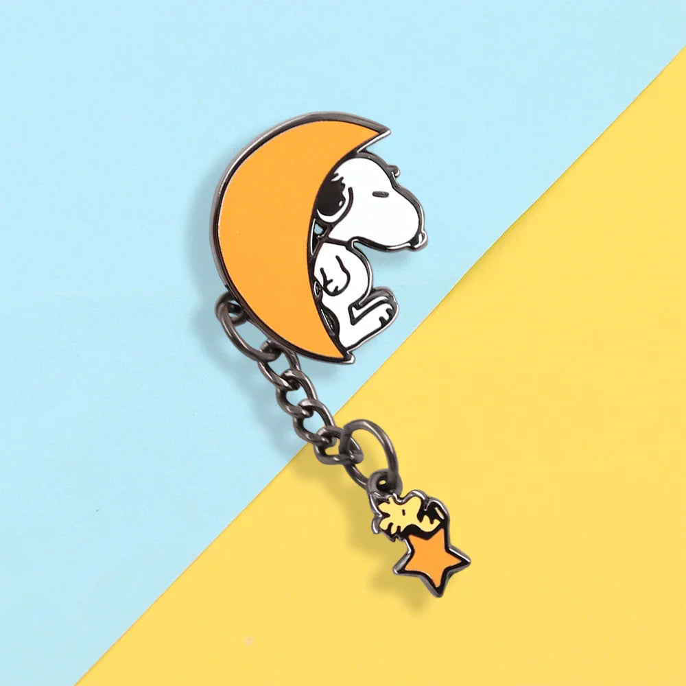 Pin Snoopy (Peanuts)