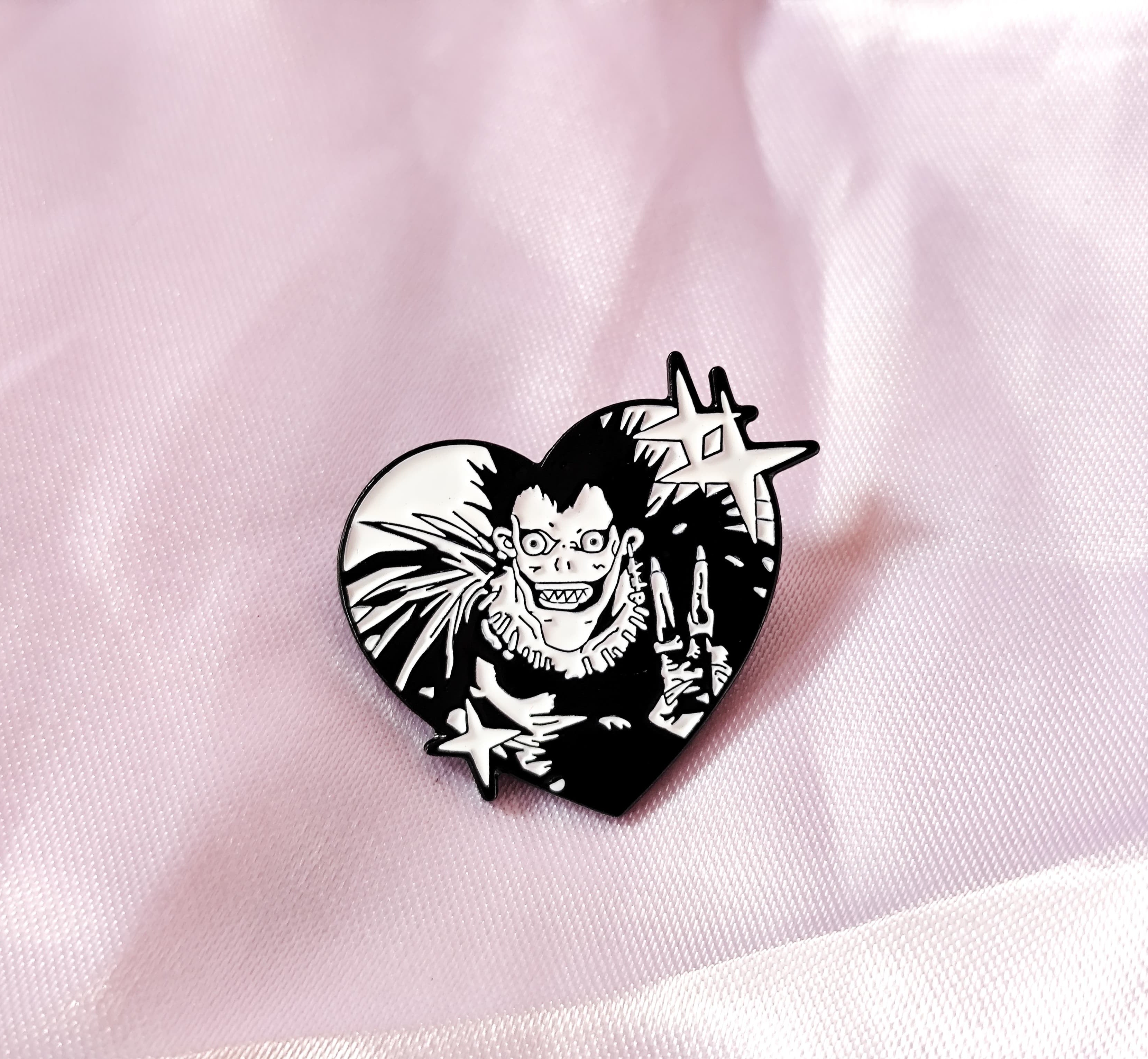 Pin Di Death Note Pin Shinigami Ryuk (Death Note) – 8 BITS