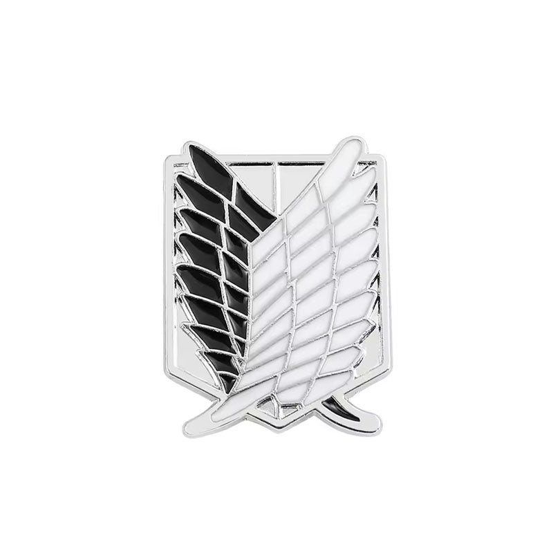 Pin Attack on Titan Black/Silver